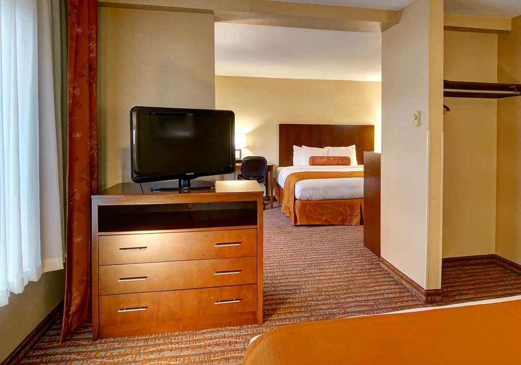 Phoenix Inn Suites - Eugene Room photo